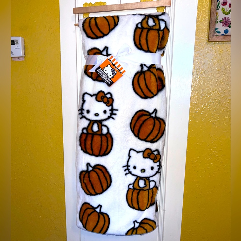 Hello Kitty Fall Blanket